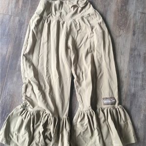 Matilda jane olive/tan ruffle pants NWOT